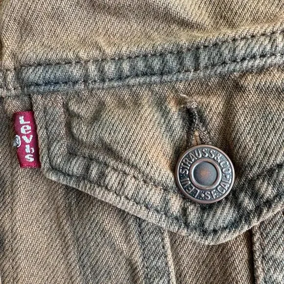 NWT Levis Womens Denim Trucker Vest Brown Garment Dye Button Front Cotton XS - Picture 5 of 8